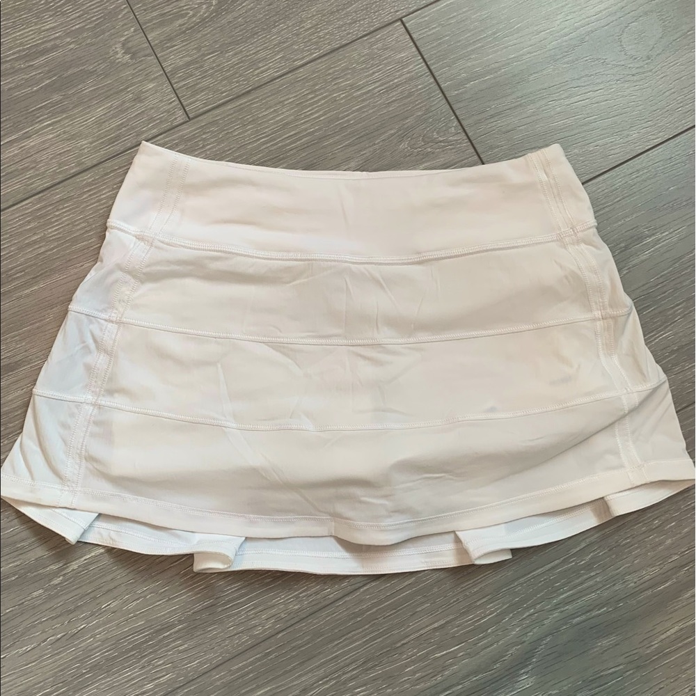 LULULEMON - PACE RIVAL SKIRT, WHITE, SIZE 4